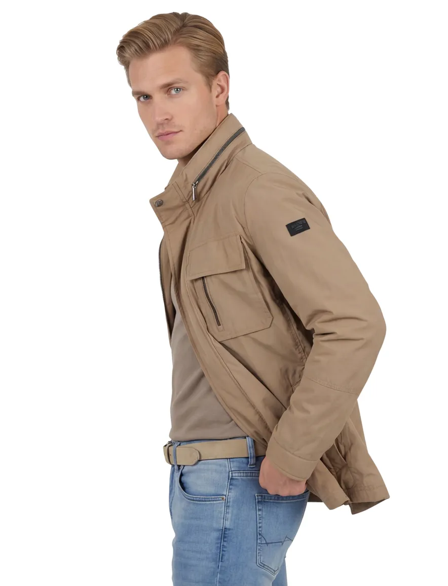 Beige zomerjas Bugatti waterafstotend rits en knopen