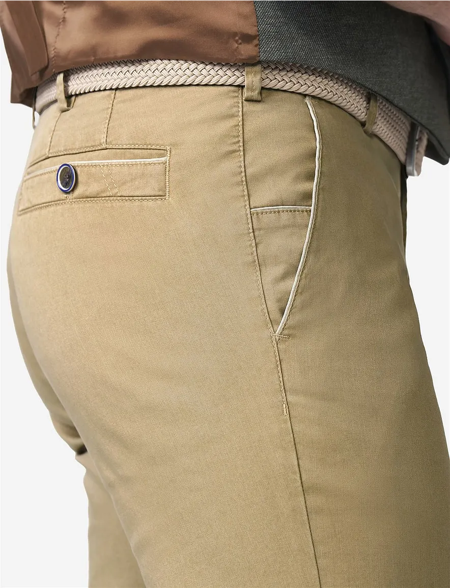 Meyer chino camel flat front New York effen