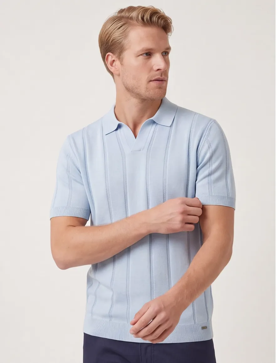 Gentiluomo poloshirt lichtblauw met v hals