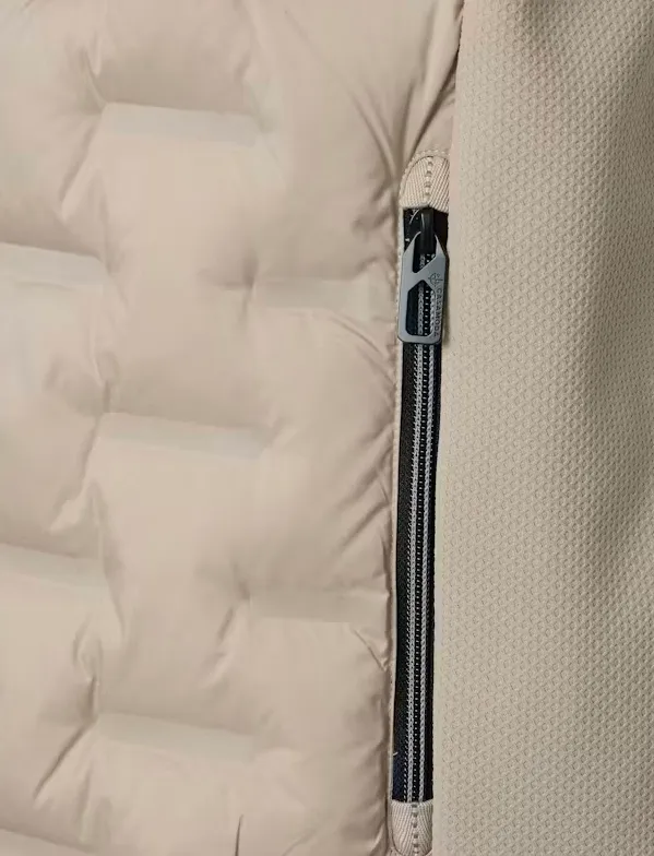 Beige bodywarmer Casa Moda patroon