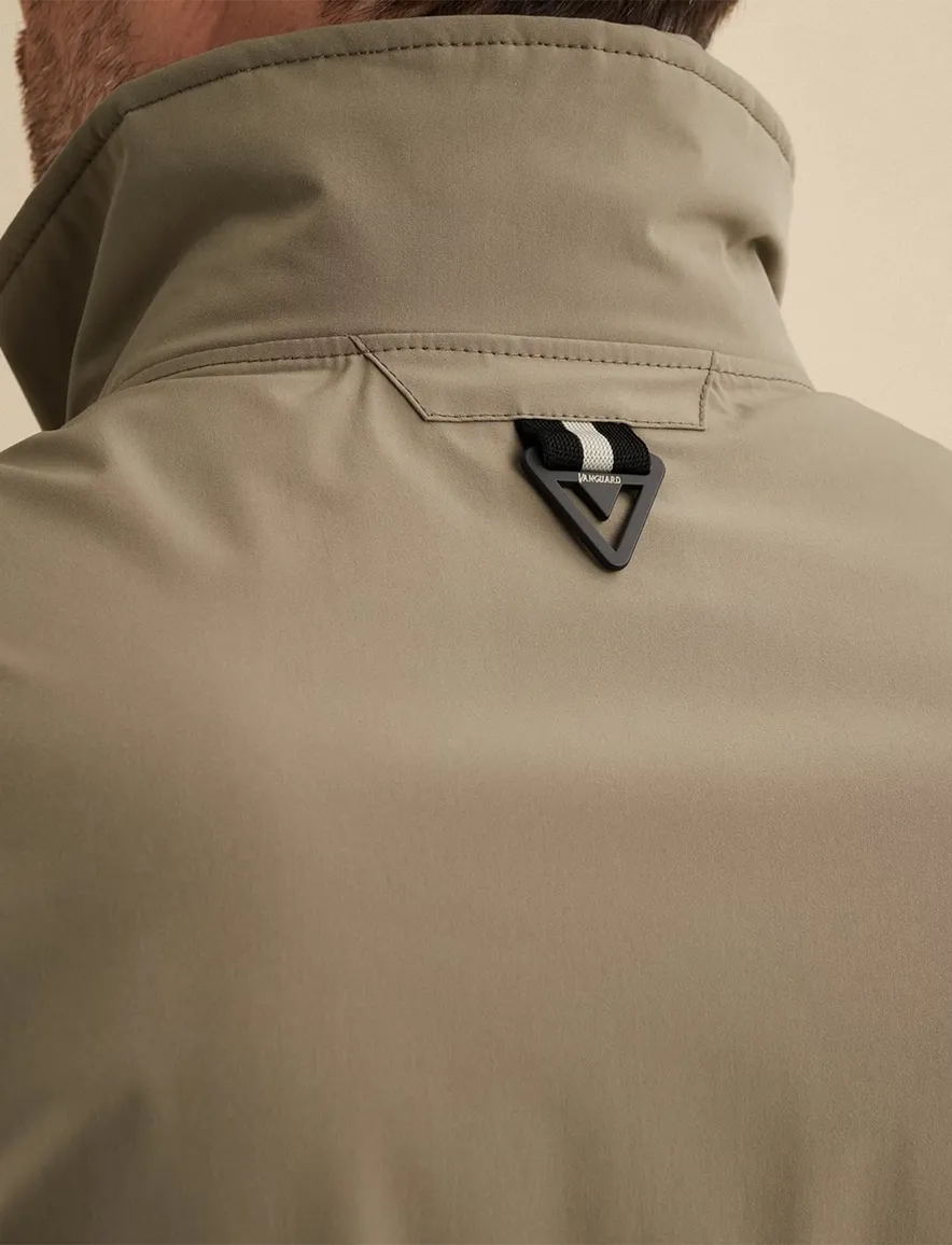 Vanguard tussenjas met waterafstotende buitenstof in beige