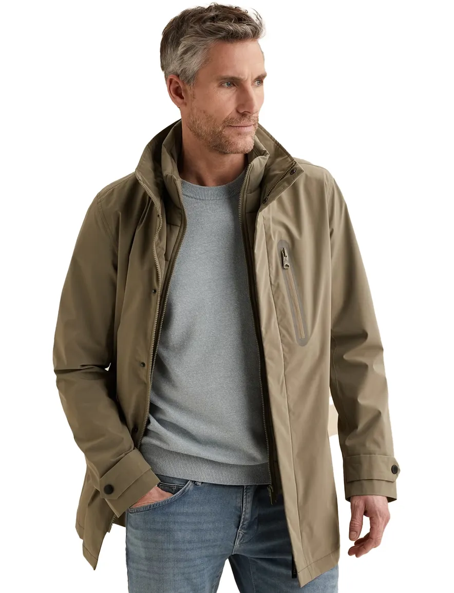 Vanguard tussenjas met waterafstotende buitenstof in beige