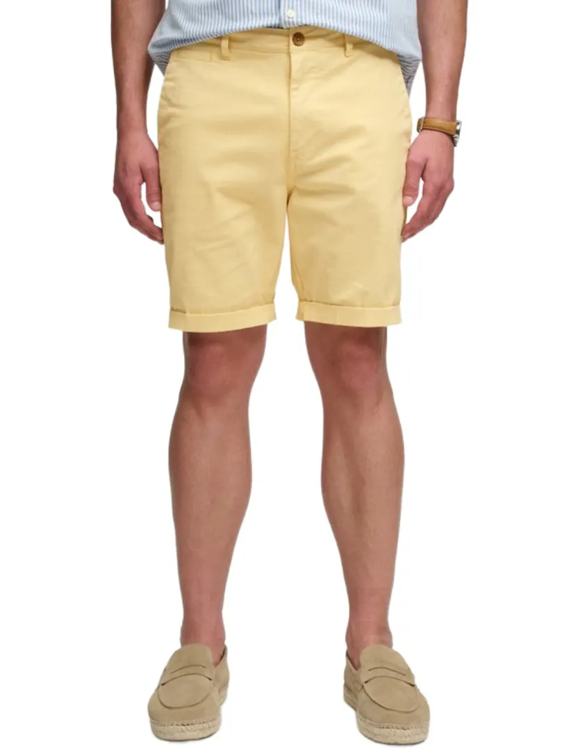 Shorts Superdry chino geel