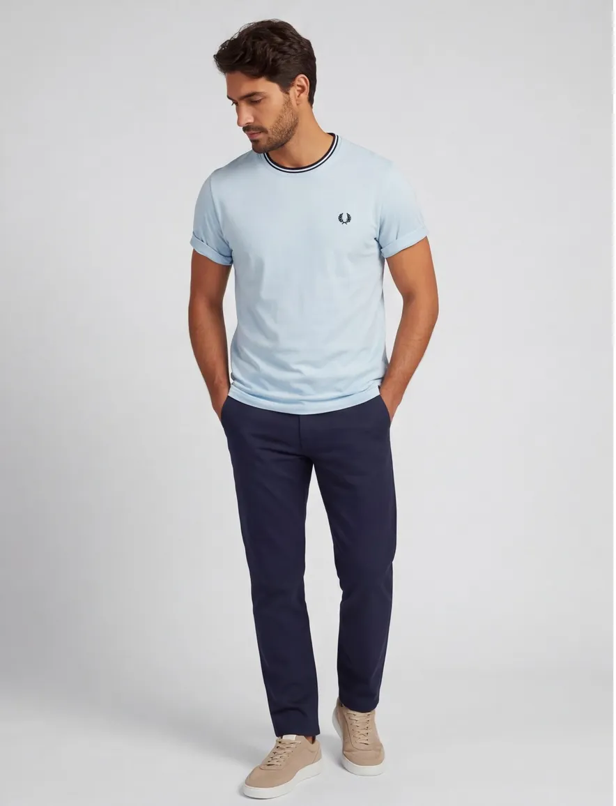Fred Perry T-shirt lichtblauw zwart rand