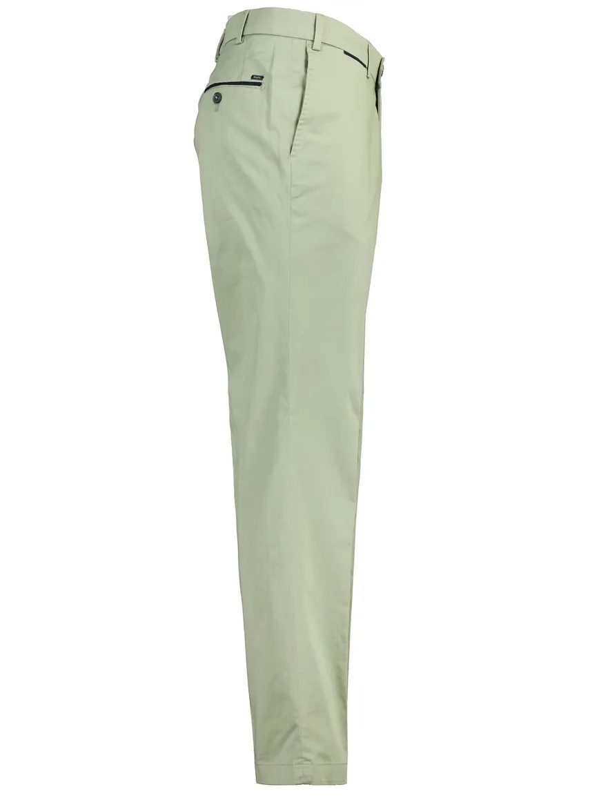 Hiltl flatfront pantalon lichtgroen zonnige look normale fit