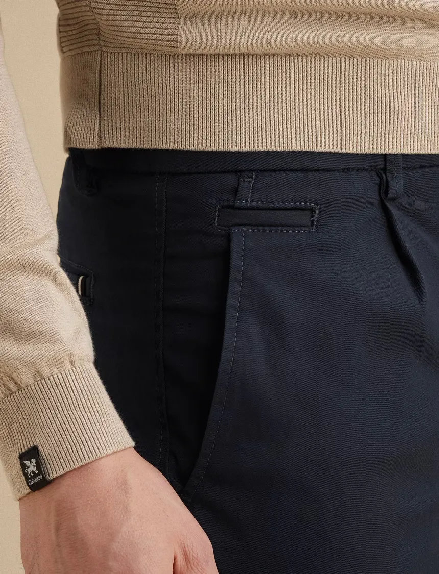 Vanguard V35 relaxed chino stretch