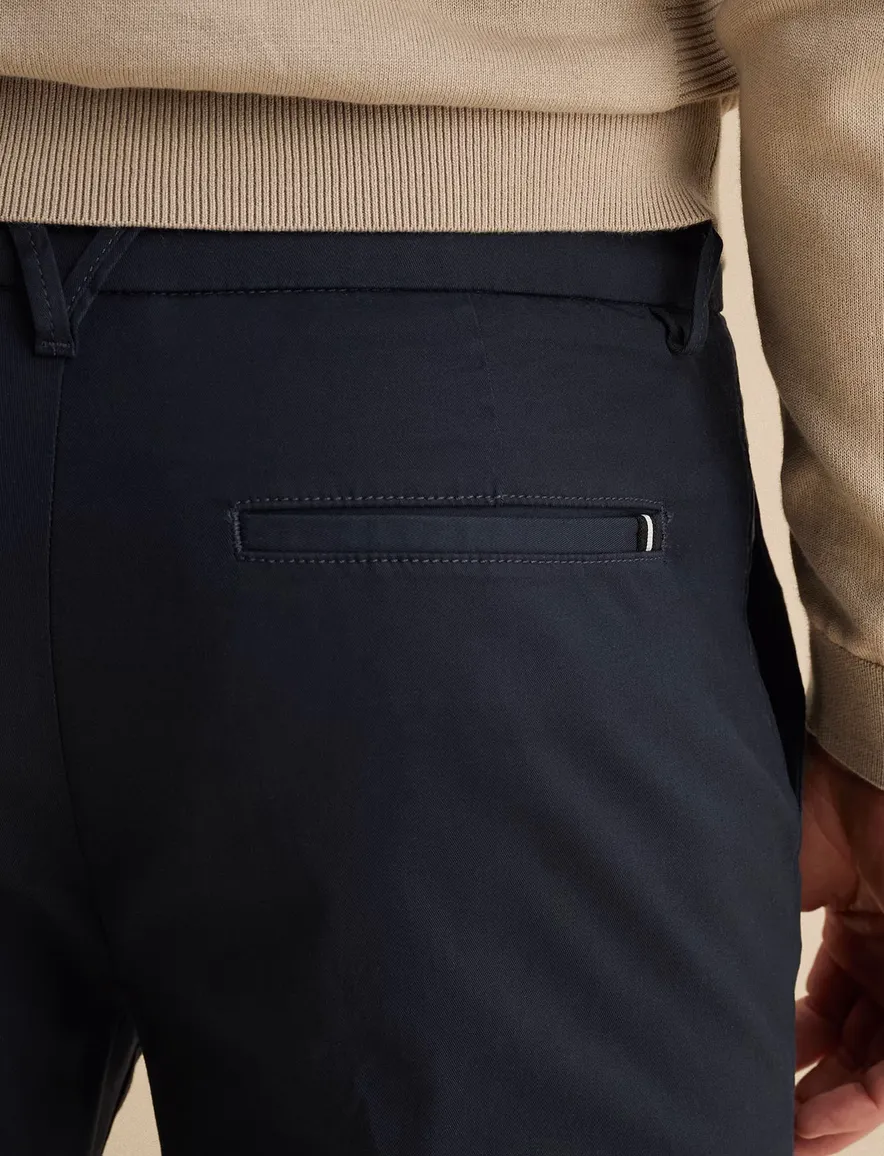 Vanguard V35 relaxed chino stretch