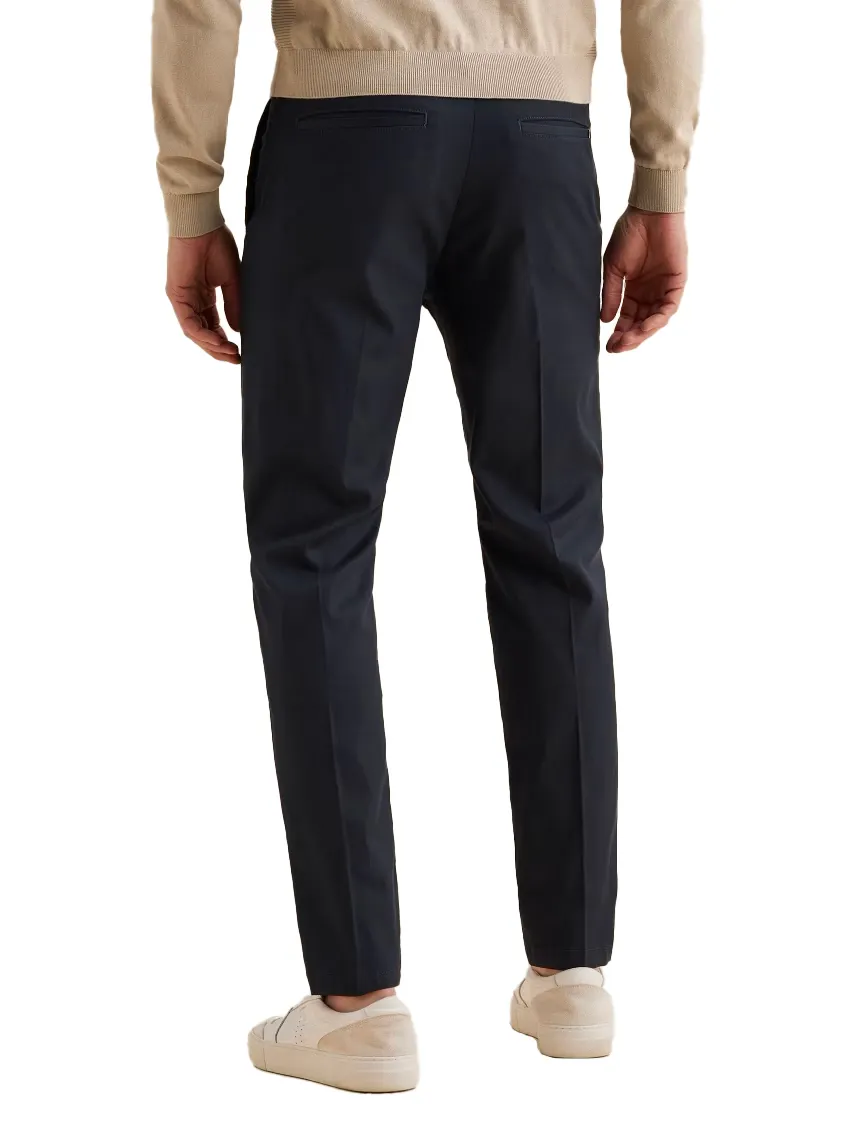 Vanguard V35 relaxed chino stretch