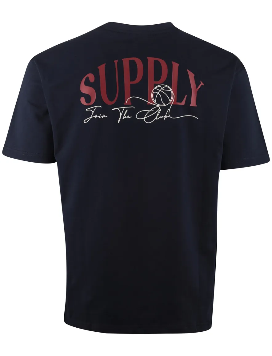 Donkerblauw T-shirt Supply & Co met backprint rode letters