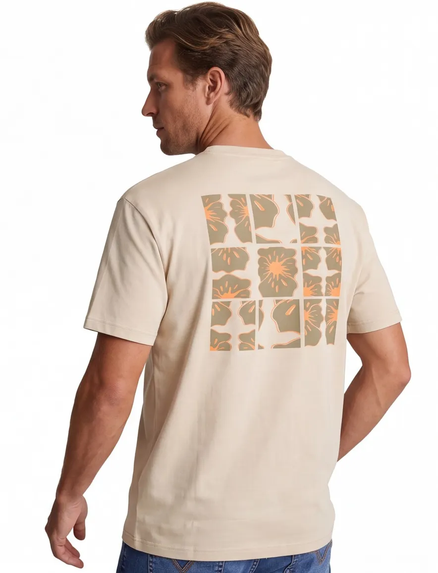 Beige T-shirt Supply & Co met backprint vakjes bloemen