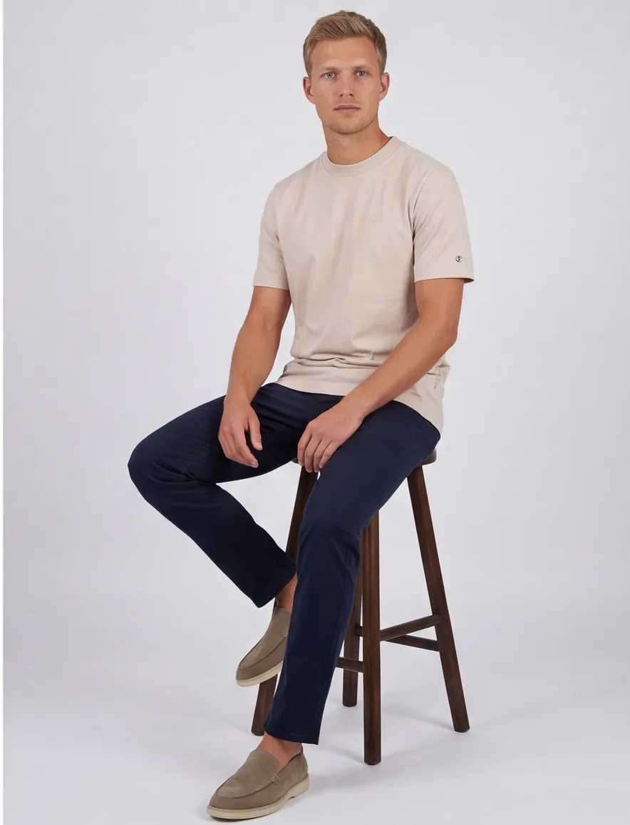 T-shirt Cast Iron creme wijde fit