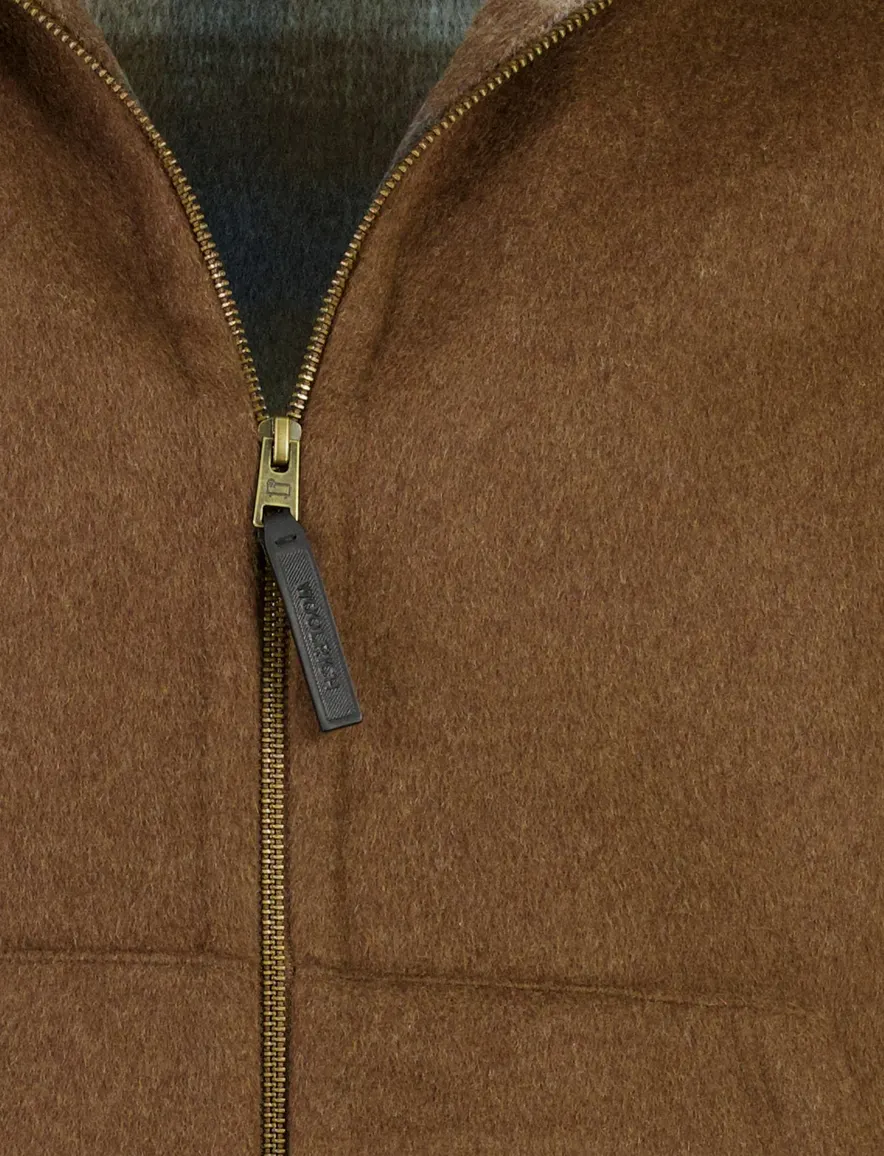 Jas Woolrich bruin