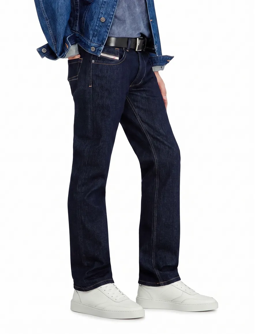 Diesel jeans donkerblauw regular fit Larkee