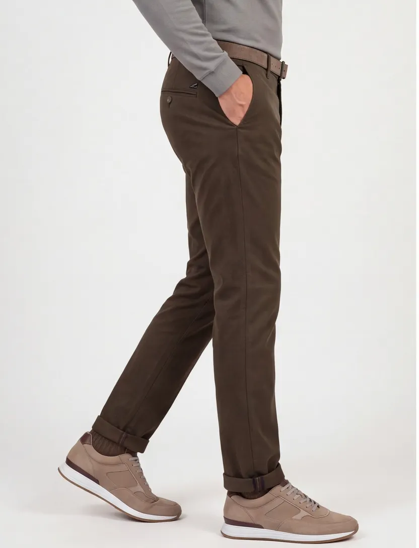 Broek Mason's bruin