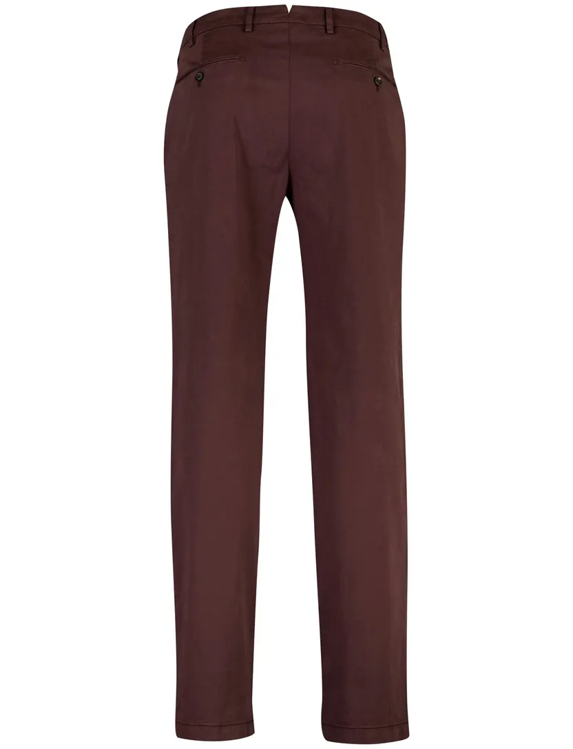 Gardeur chino aubergine TYBALT