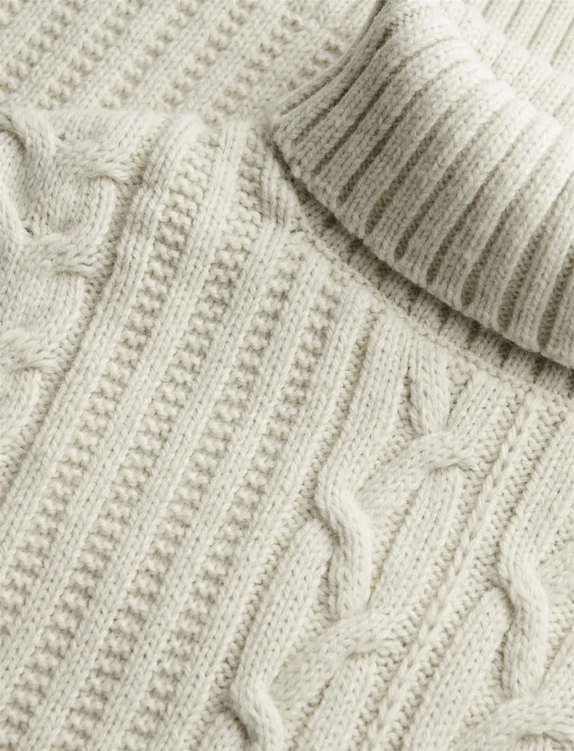 Trui Superdry wit coltrui grof gebreid