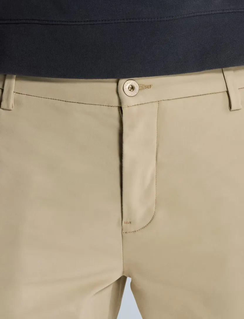 Chino Cast Iron Cylas beige normale fit