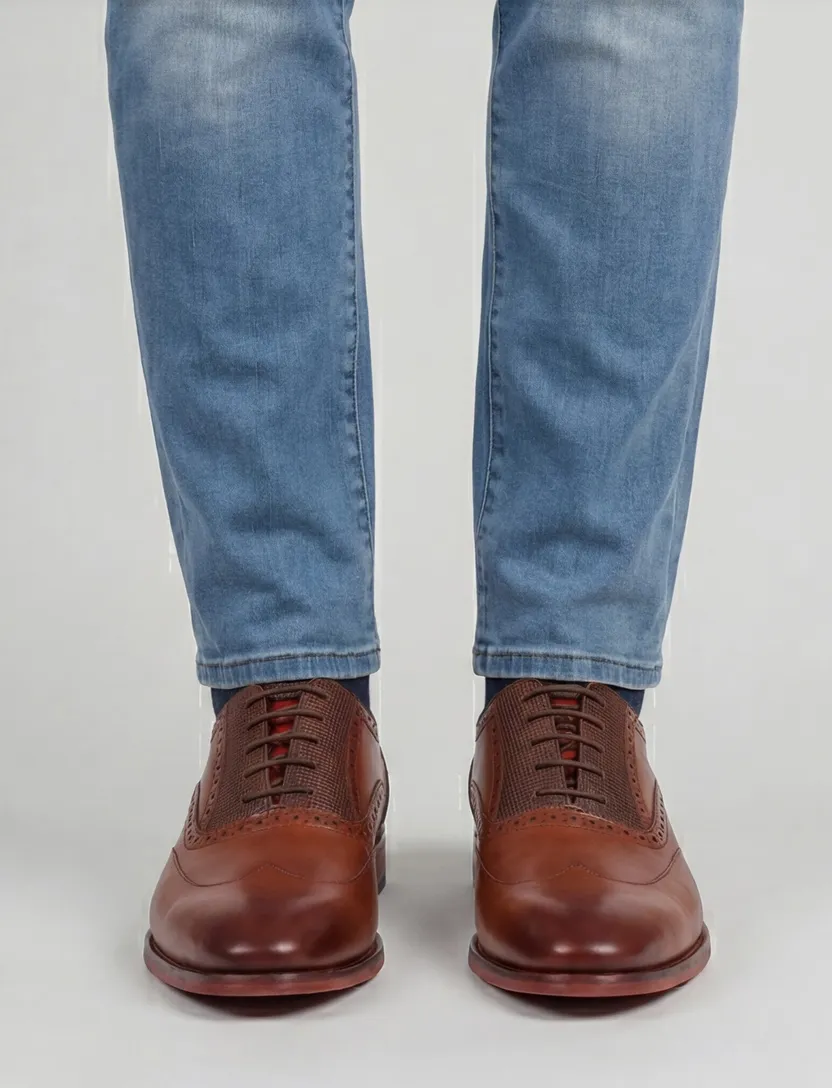 Floris van Bommel veterschoenen reliëf bruin