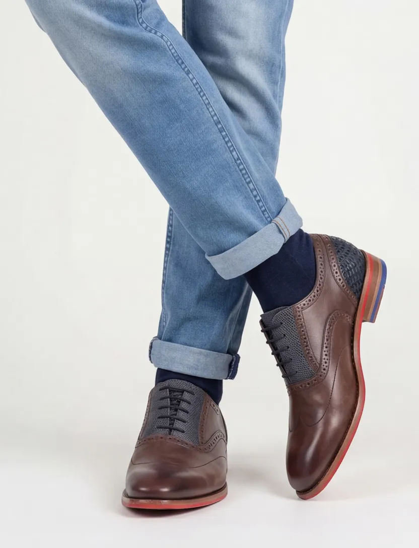 Donkerbruine Floris van Bommel veterschoenen leer
