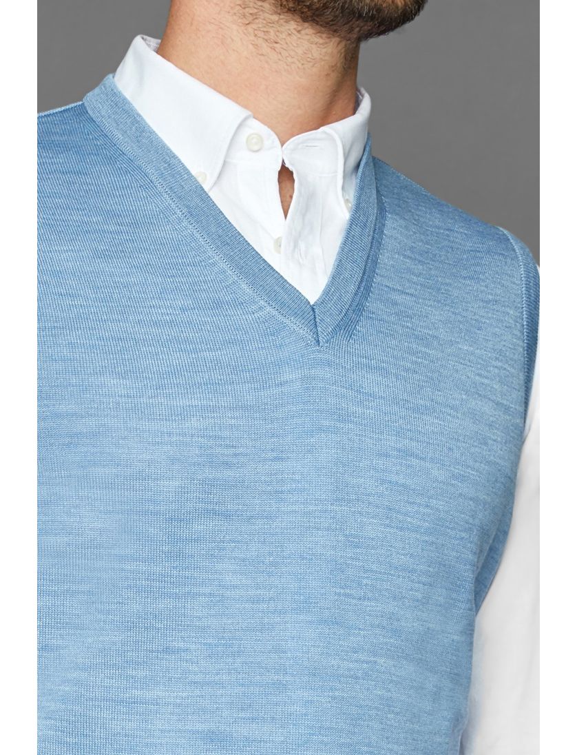 März slipover lichtblauw v-hals merinowol