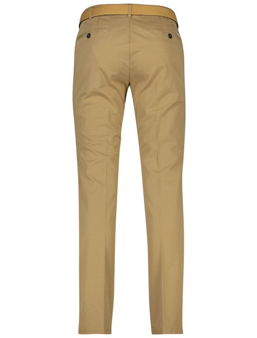 Chino Meyer bruin model Bonn