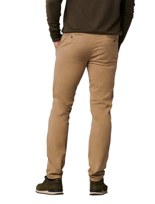 Chino Meyer bruin model Bonn