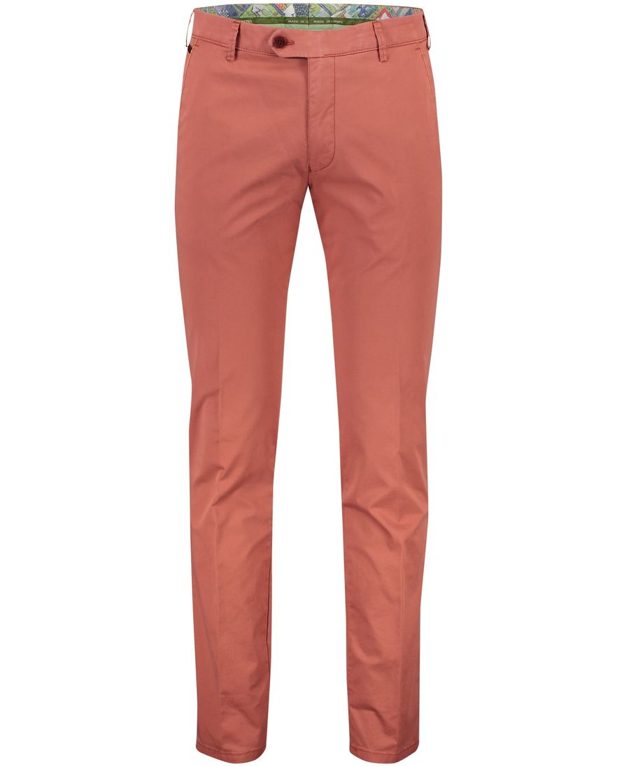 Chino Meyer rood model New York