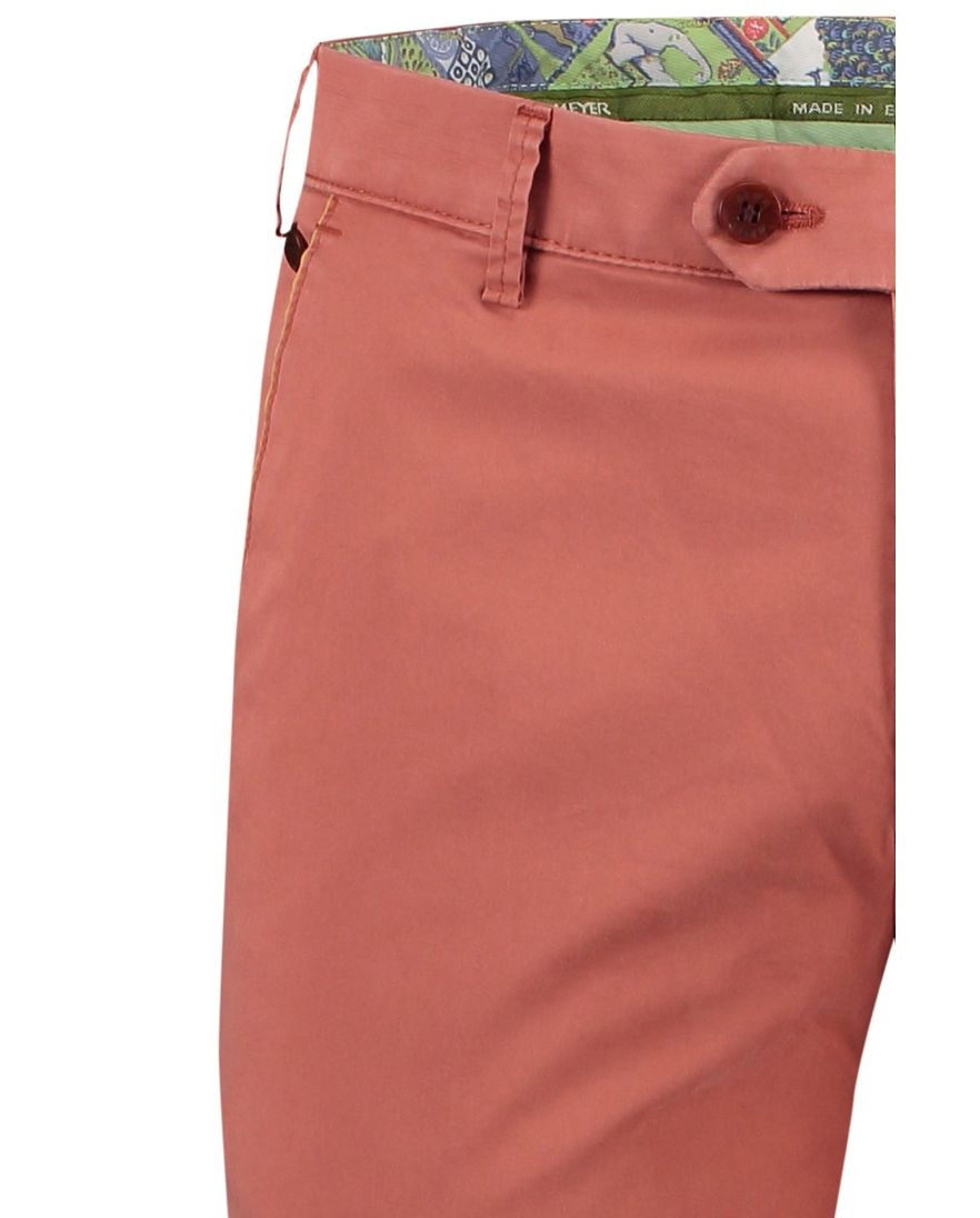 Chino Meyer rood model New York