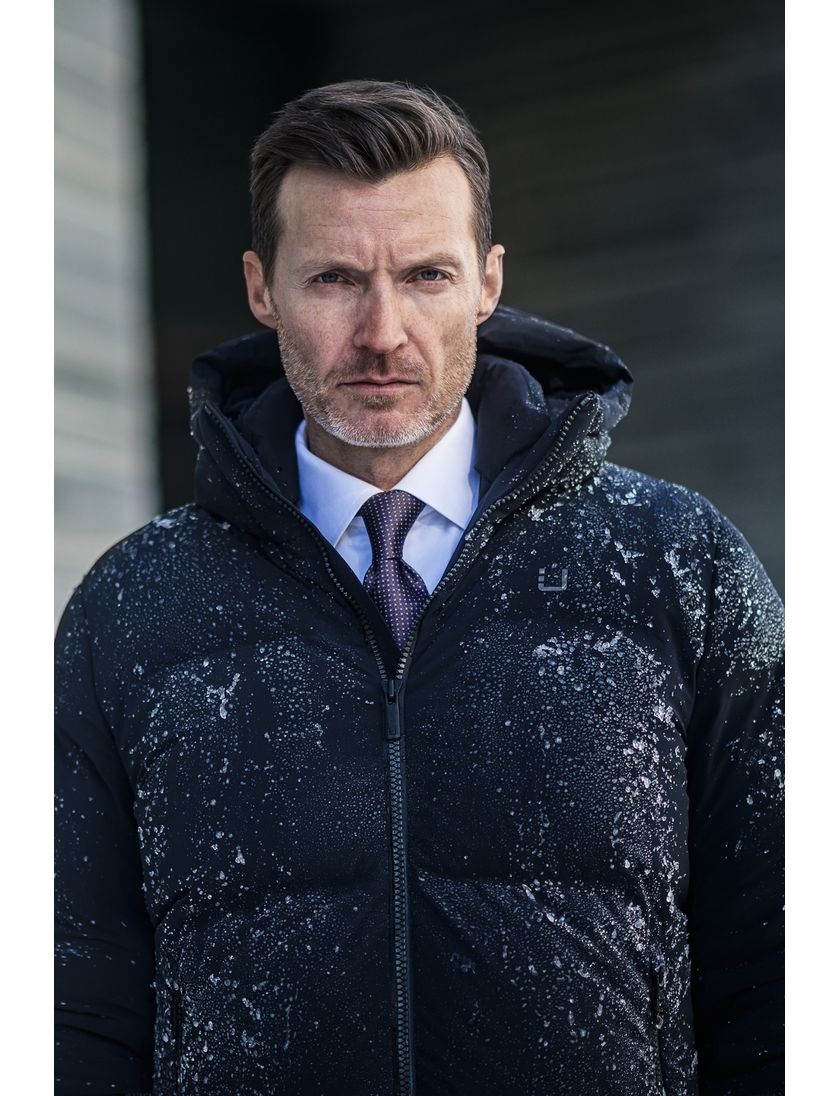 UBR winterjas donkerblauw capuchon rits + knoop