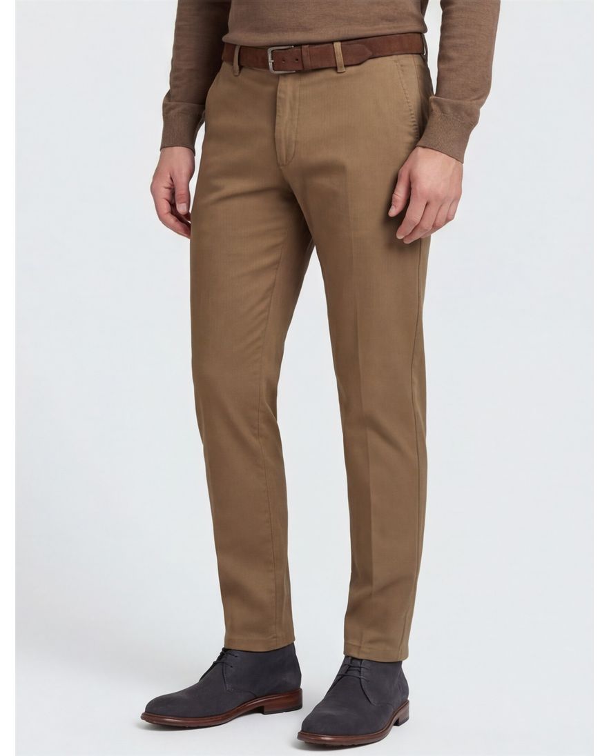 Hiltl lichtbruine chino effen