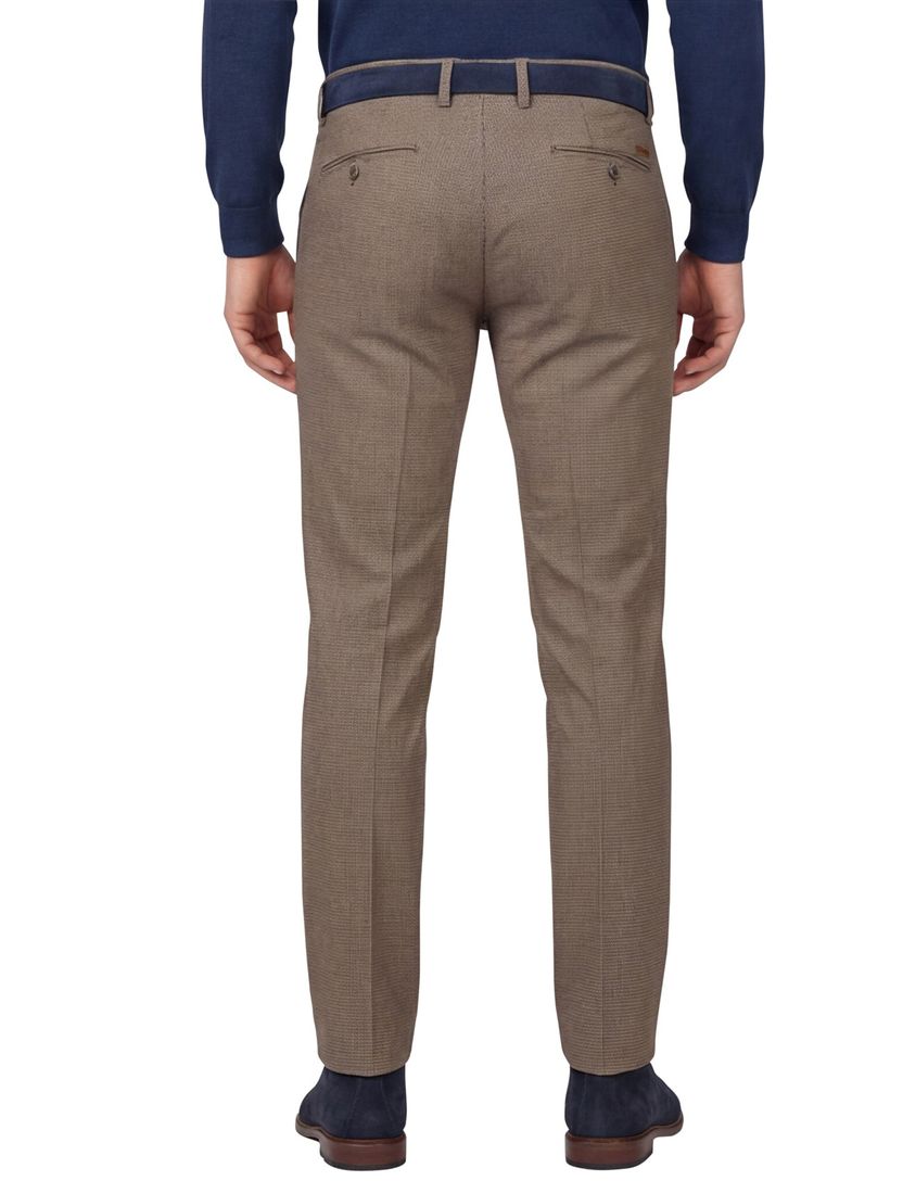 Katoenen Gardeur chino slim fit bruin geruit