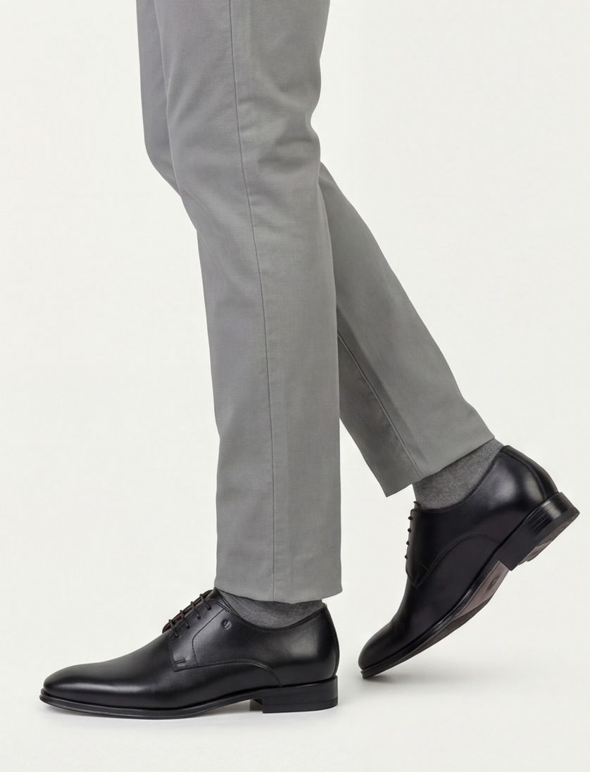 Floris van Bommel zakelijke veterschoenen zwart effen leer