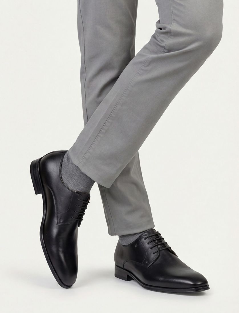 Floris van Bommel zakelijke veterschoenen zwart effen leer