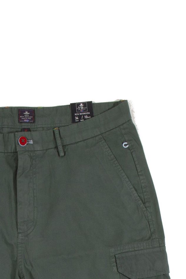 New Zealand bermuda groen cargo