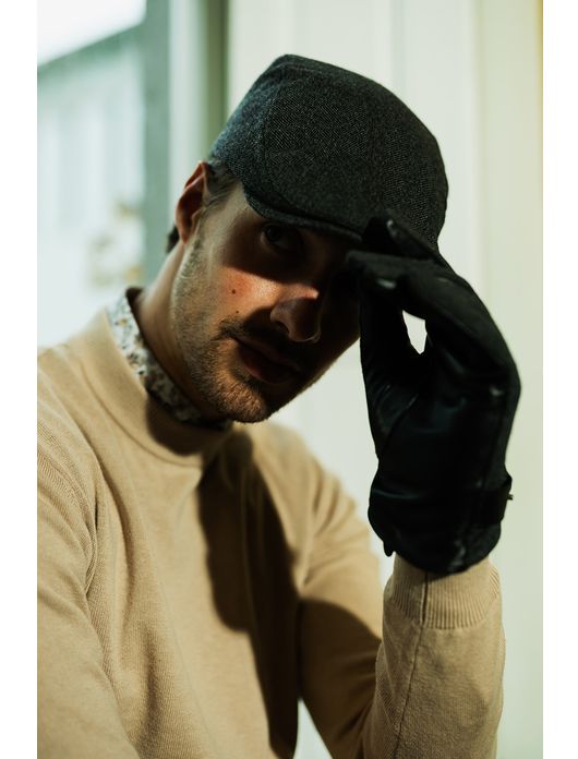 Tresanti pet antraciet