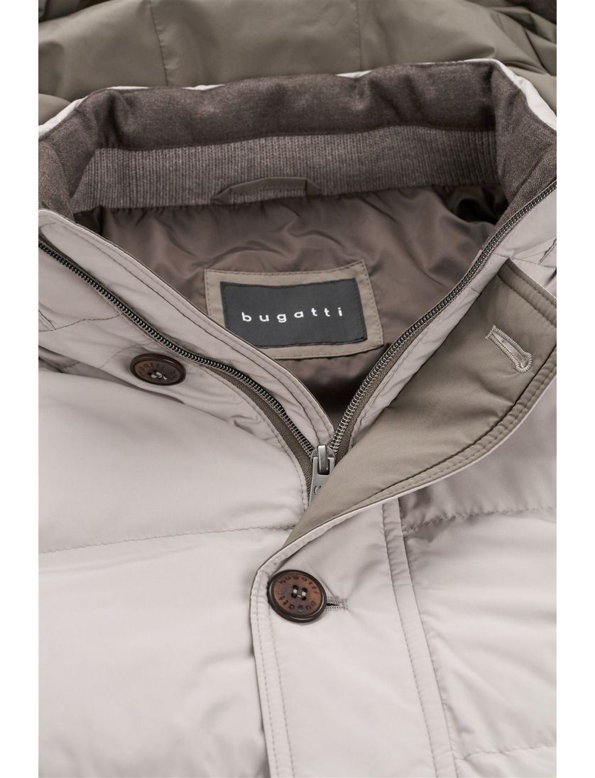 Wijde fit Bugatti tussenjas beige met knoop + rits