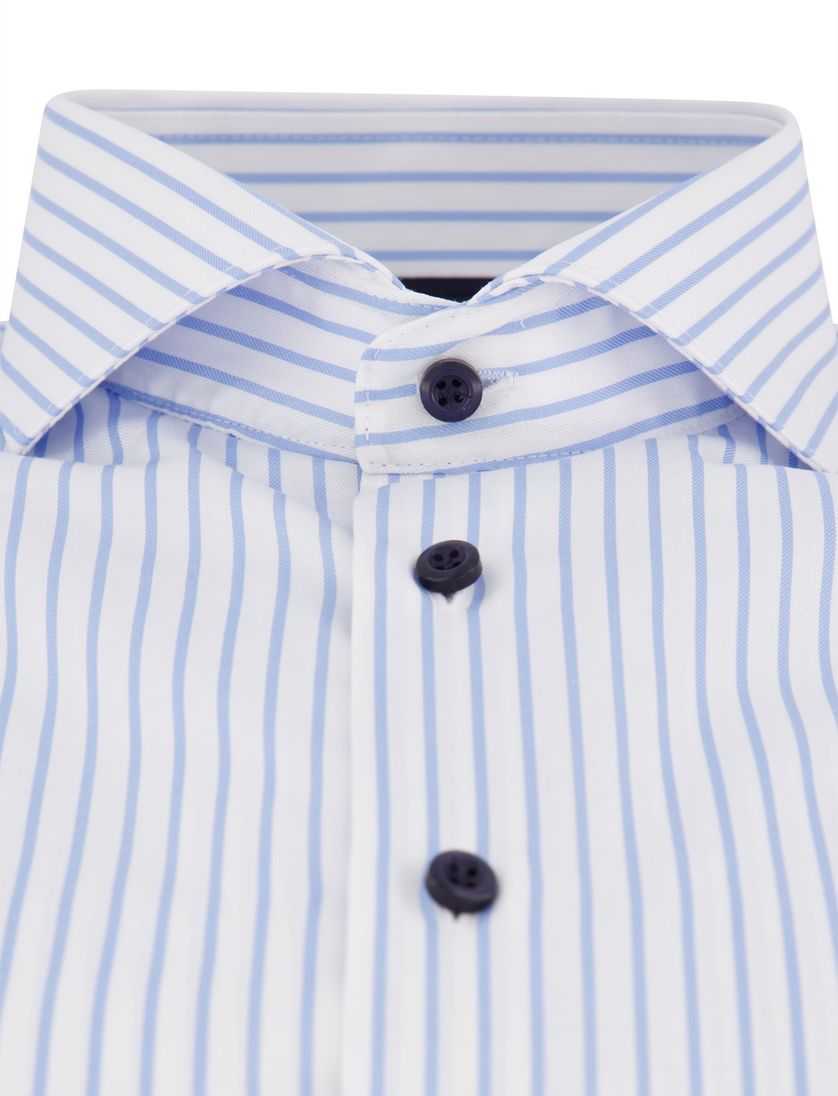 overhemd John Miller Tailored Fit lichtblauw wit gestreept