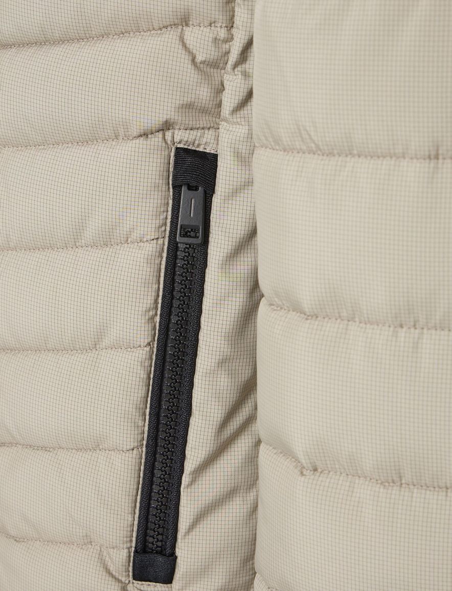 Casa Moda Tussenjas beige gewatteerd wijde fit