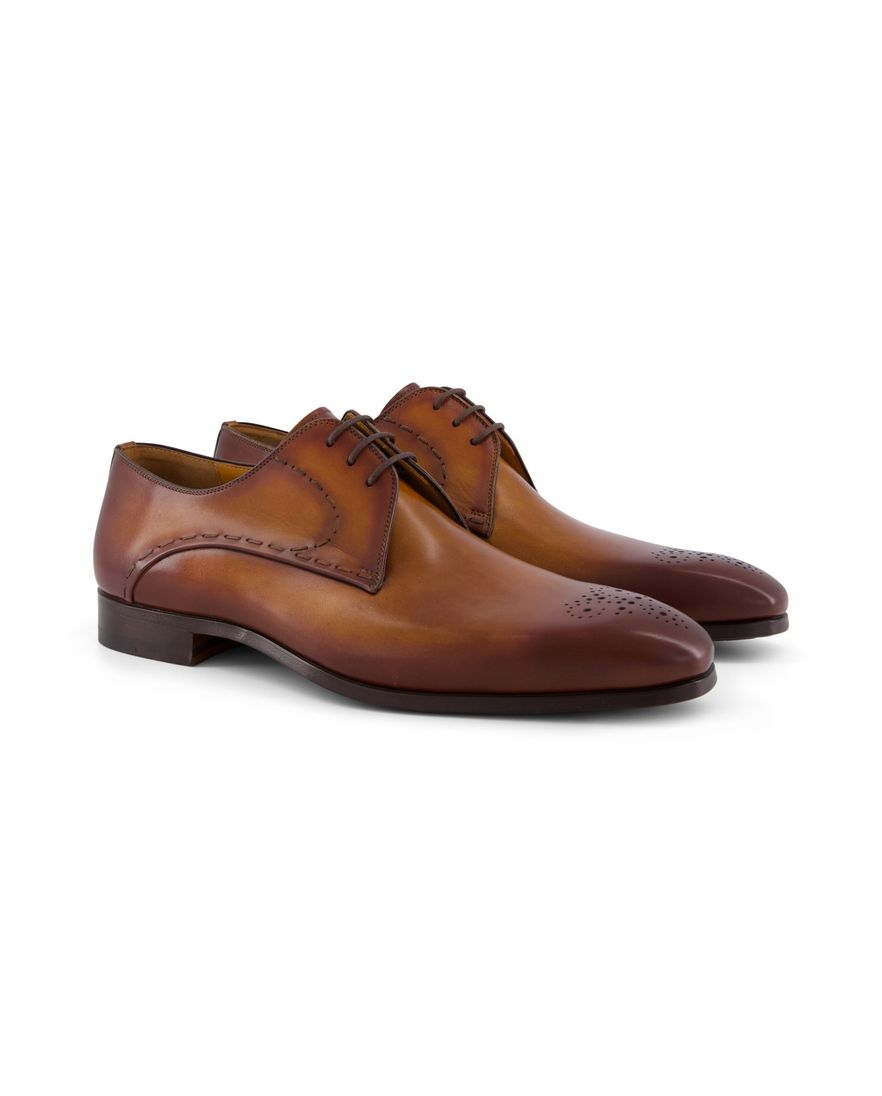 Magnanni lage veterschoenen bruin leer