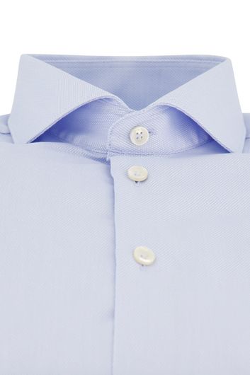 Lichtblauw katoenen John Miller strijkvrij overhemd Tailored Fit