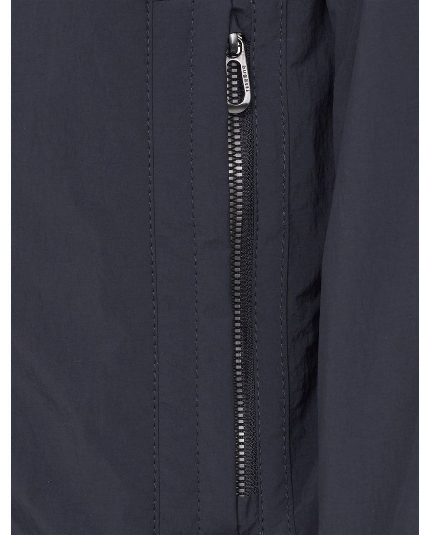 Bugatti zomerjas donkerblauw