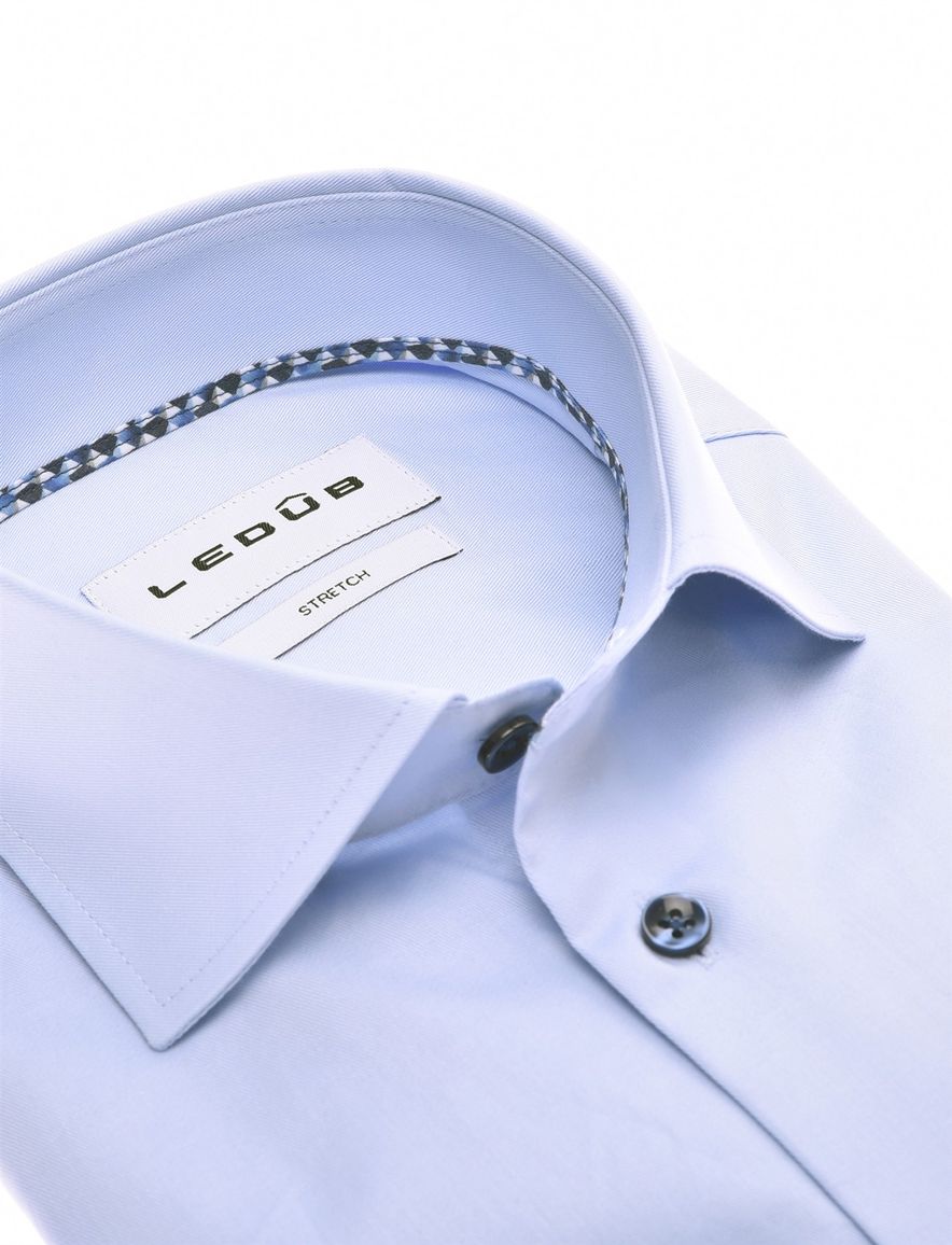 Ledub overhemd effen lichtblauw borstzak