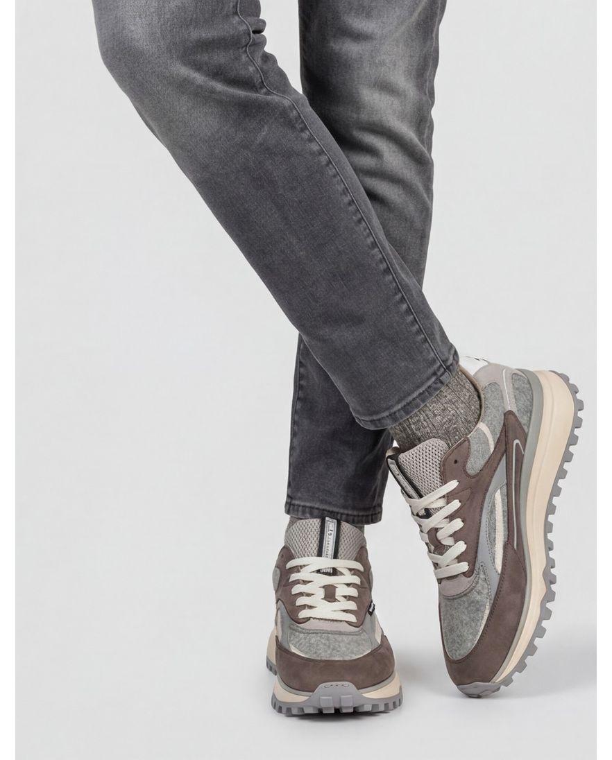 Floris van Bommel sneakers bruin effen