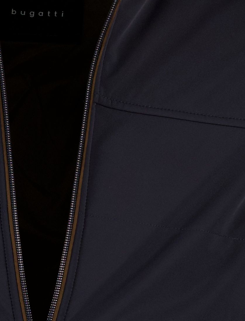 vest Bugatti effen donkerblauw wijde fit