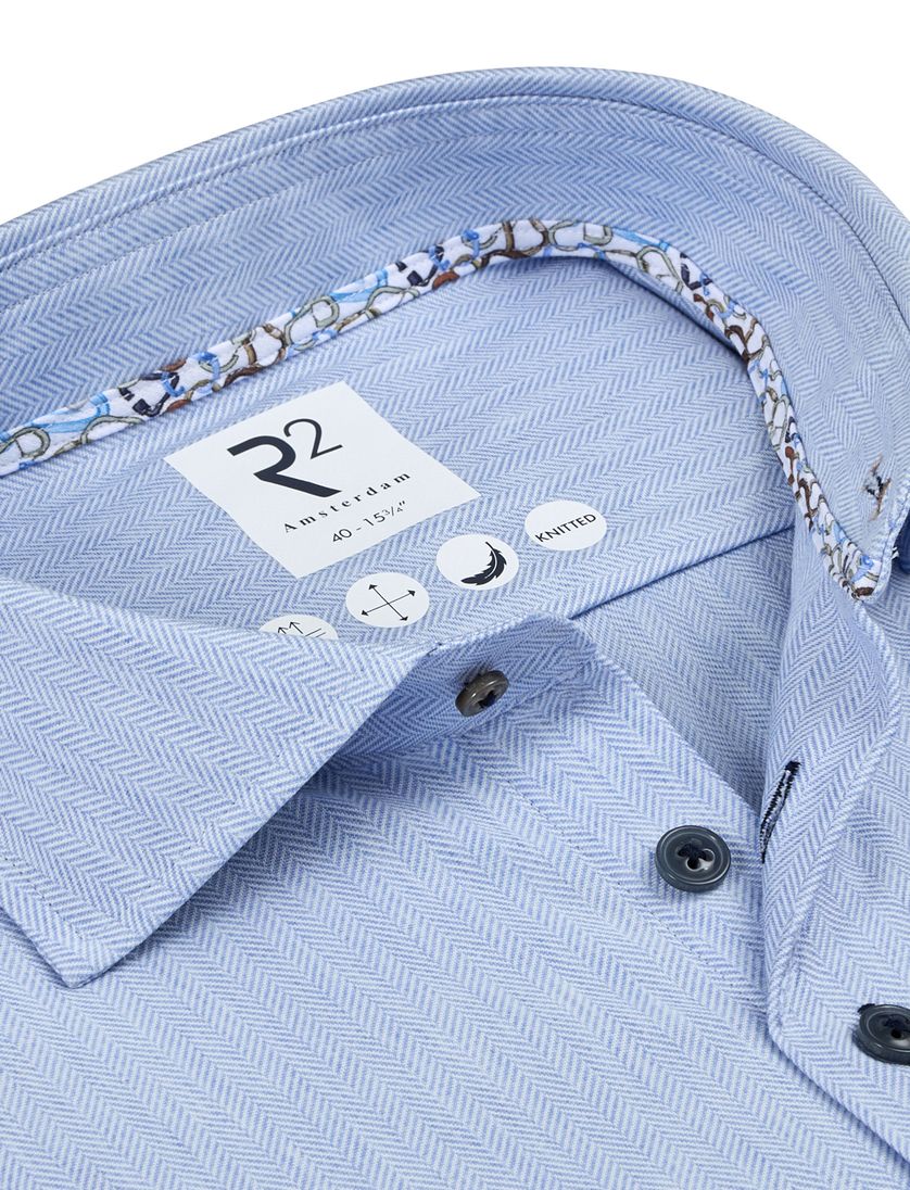 R2 knitted overhemd lichtblauw effen
