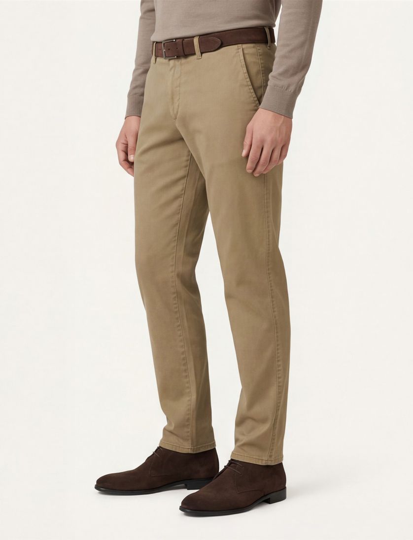 Pantalon chino COM4 Modern Chino bruin