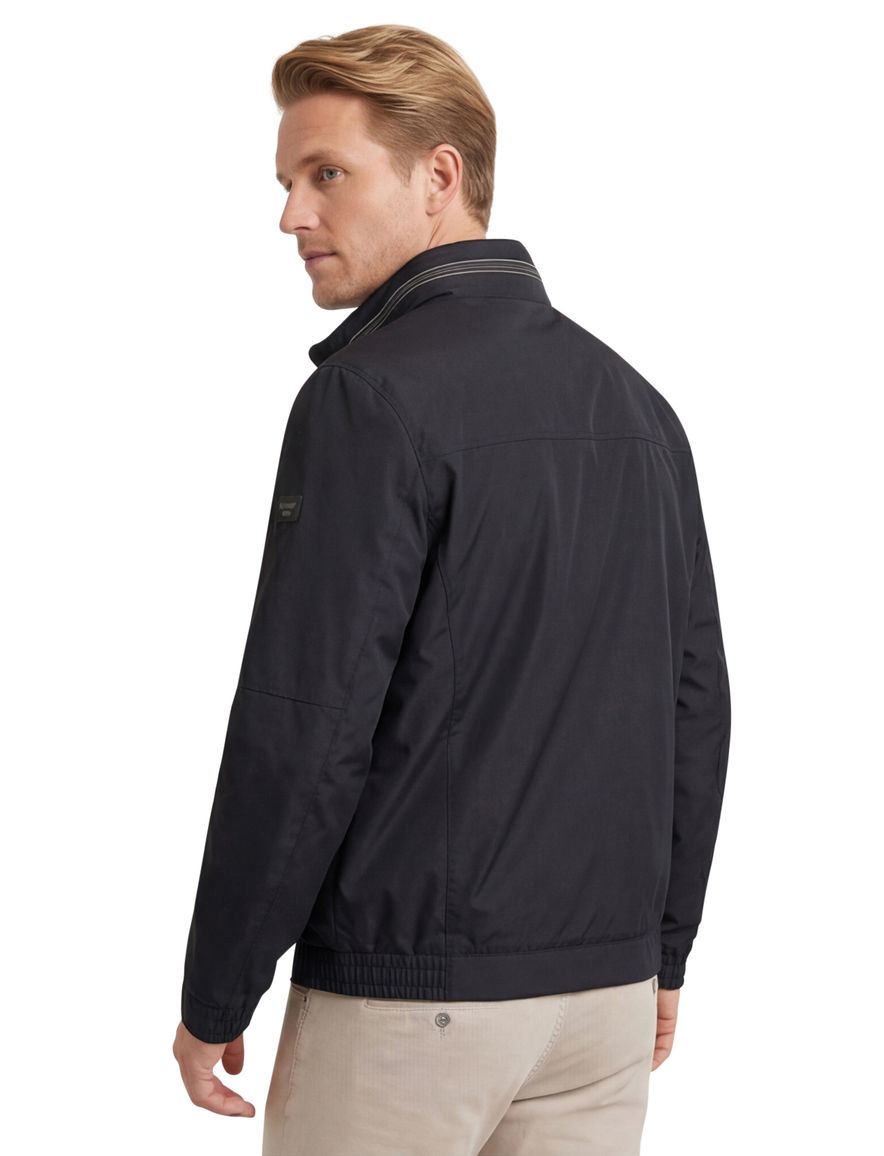 Donkerblauw zomerjas Bugatti wijde fit waterafstotend