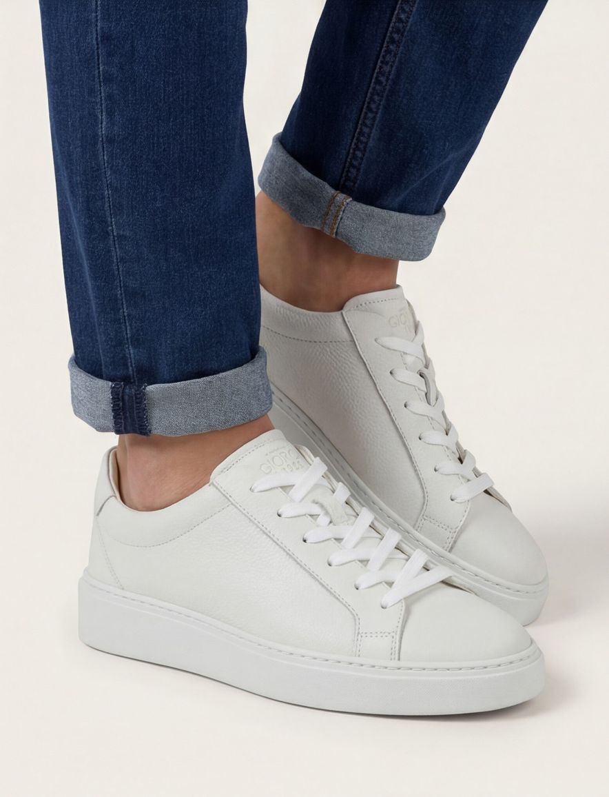 Witte effen sneakers Giorgio leer rubber