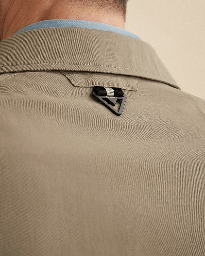 Tussenjas Vanguard beige polokraag normale fit