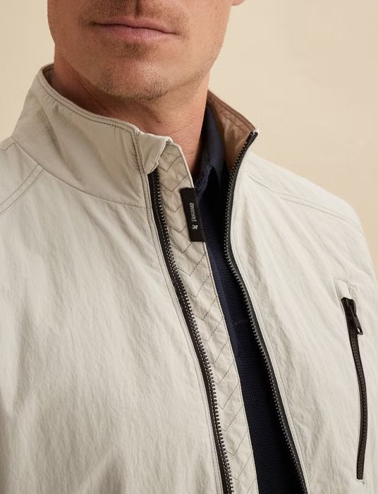 Tussenjas Vanguard beige borstzak normale fit